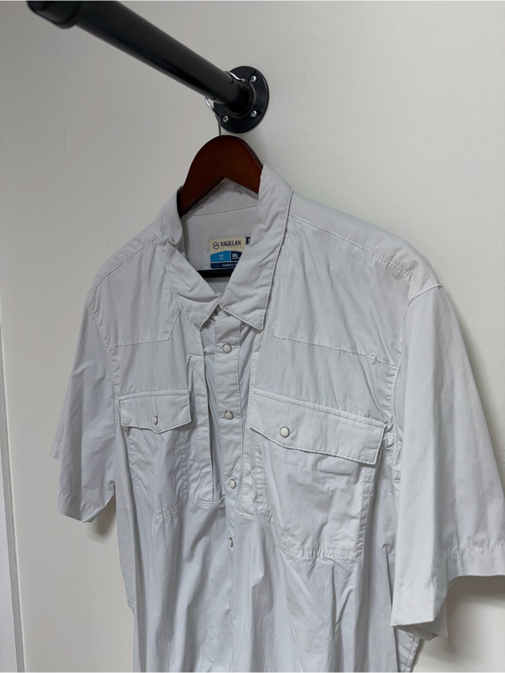 Magellan Outdoors White Short Sleeve Button-Front Casual Shirt